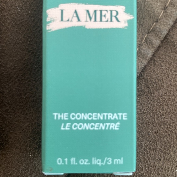 La Mer The Concentrate 3 ml / .1 fl oz size - Picture 2 of 2